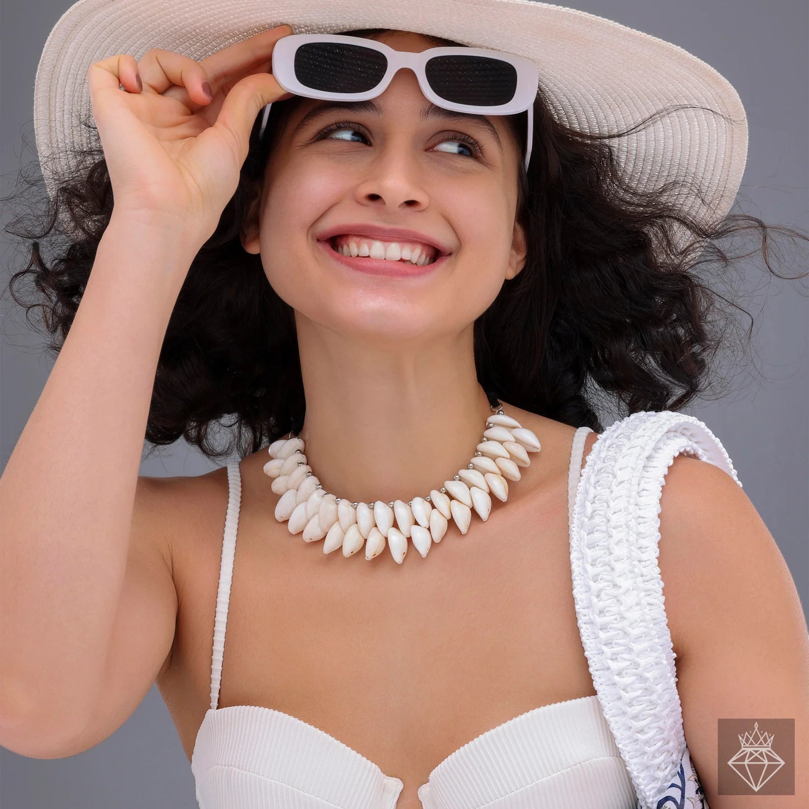 Dual-Layered Shell Collar Necklace